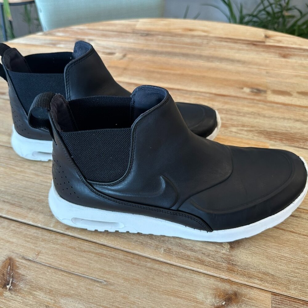 NIKE Womens' Air Max Thea Black Leather Boot